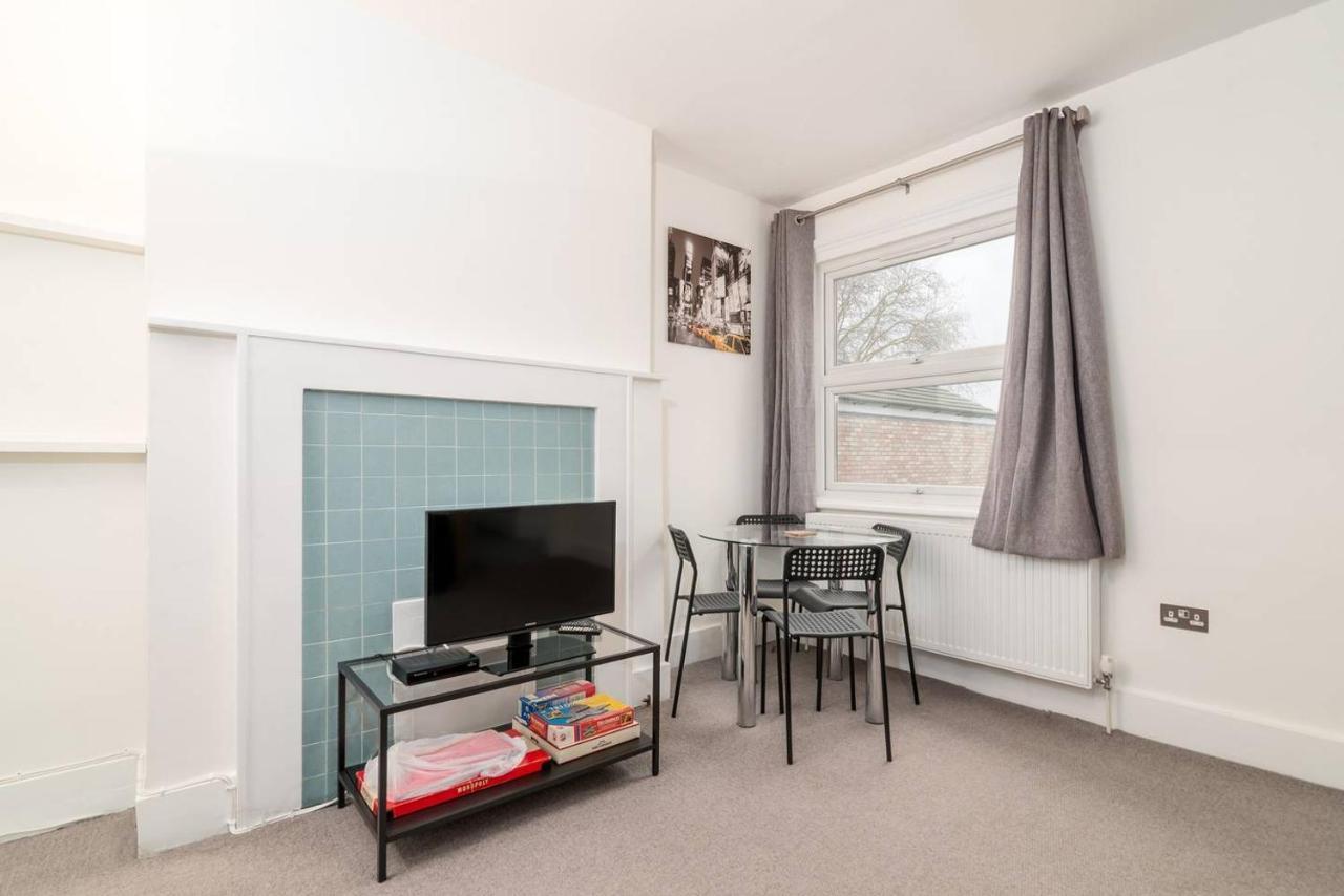 Guestready - Modern 2-Bed For 4 In Golders Green! Лондон Экстерьер фото
